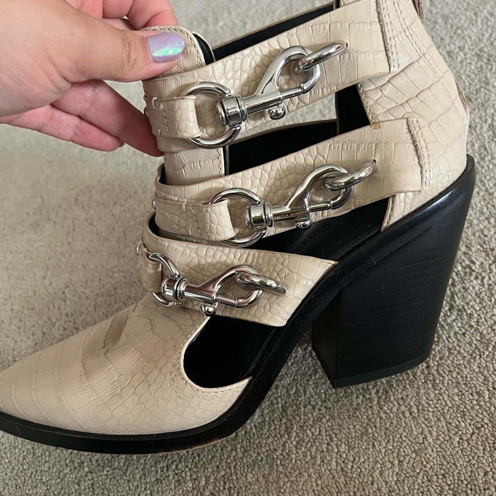 Rebecca Minkoff Women’s Seavie Buckle Strap Clay Leather Ankle Bootie size 9 EUC - Picture 5 of 11